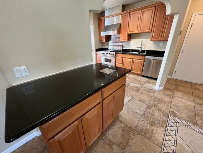 Building Photo - Upgraded and Beautiful Spacious 4 Bedroom ...