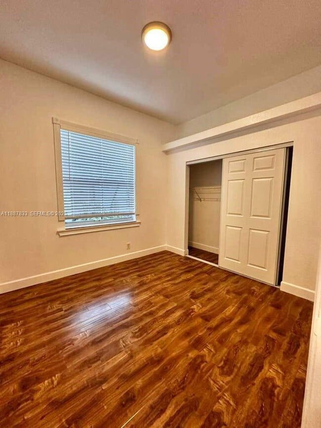 Building Photo - 1761 Aspen Ln