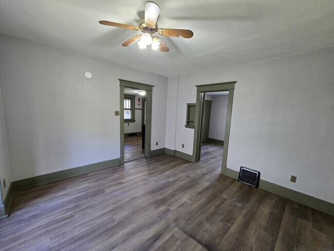 Building Photo - 1125 Ackermant St