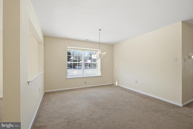 Building Photo - 56 Camellia Ct