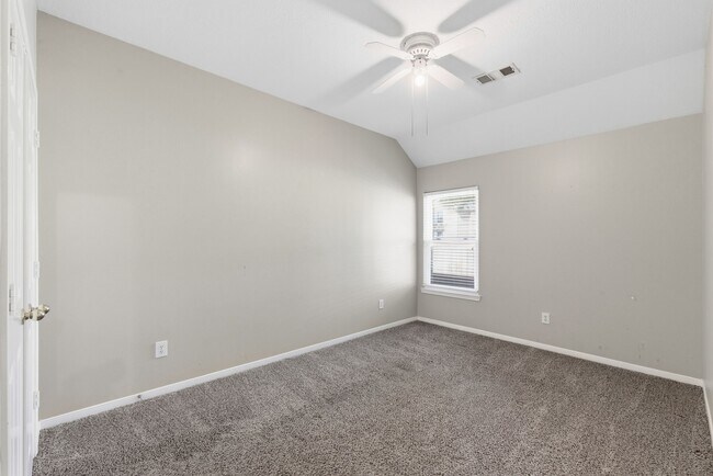 Building Photo - 7215 Bristol Ridge Dr