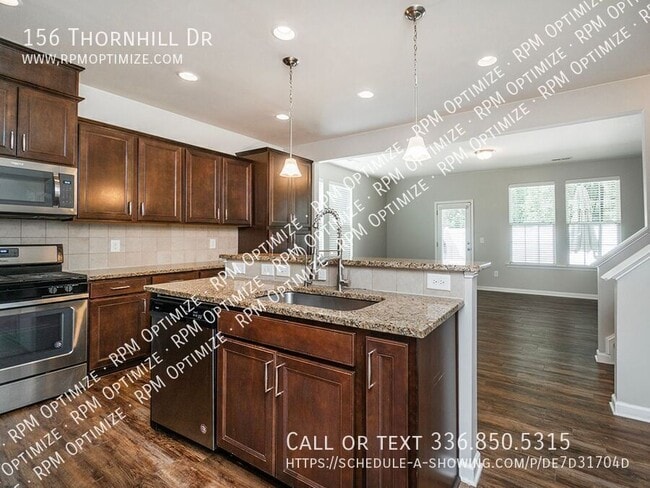 Building Photo - 156 Thornhill Dr