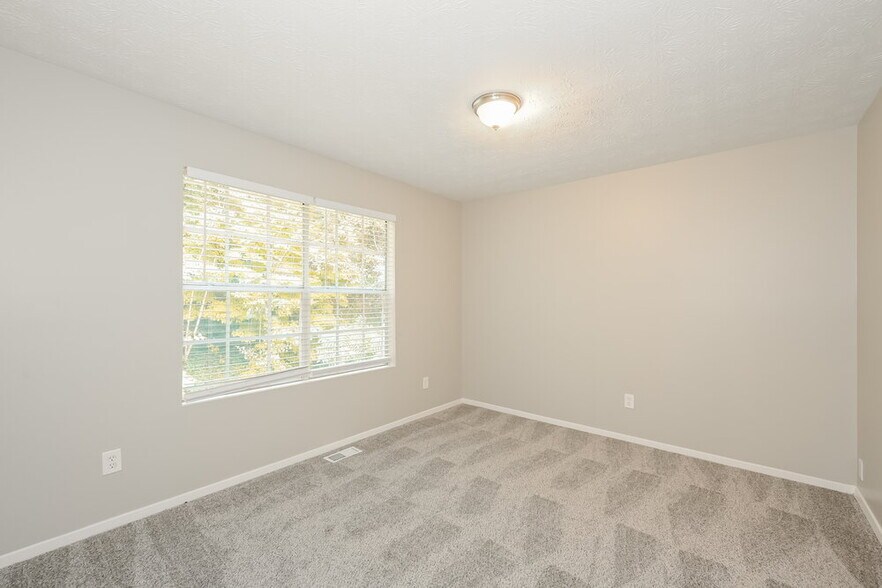 Building Photo - 445 Ridgedale Way