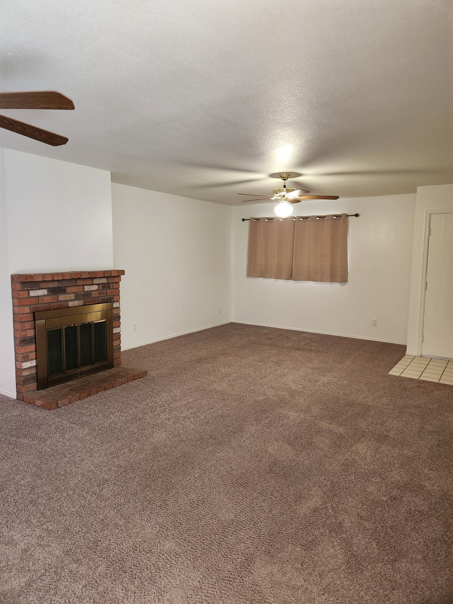 Building Photo - 14404 N 57th Dr