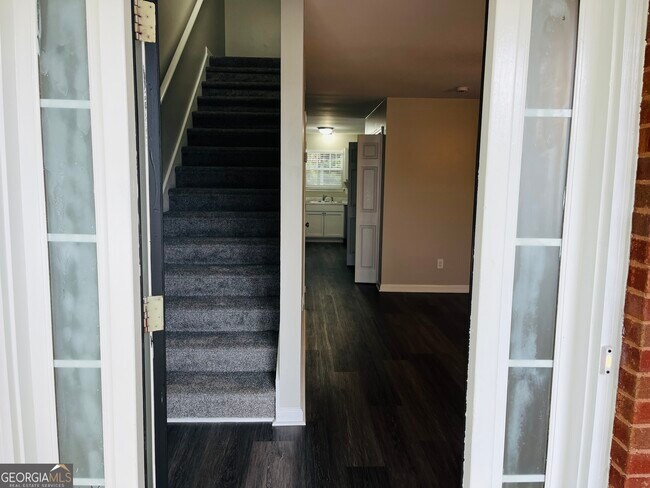 Building Photo - 3510 Brookstone Way