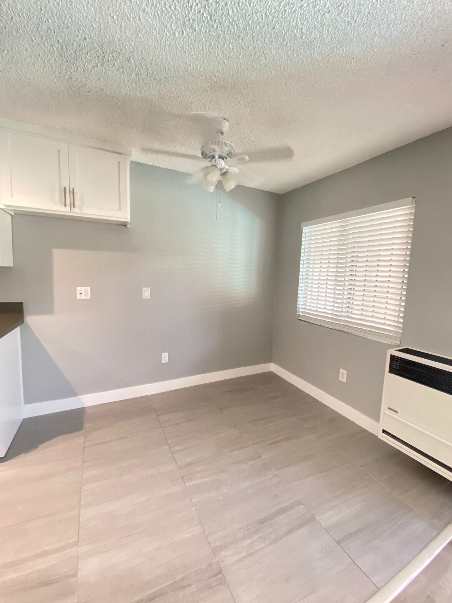 Building Photo - 4015 W Adams Blvd