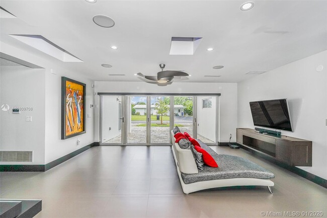 Building Photo - 2612 Key Largo Ln