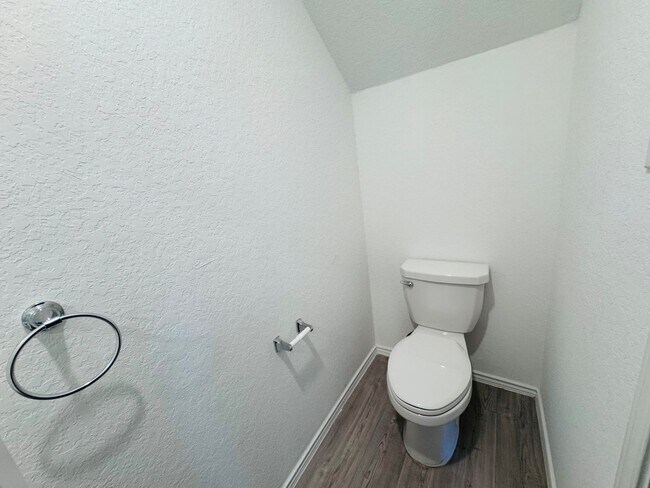 Building Photo - 4bd 2.5 ba in New Braunfels