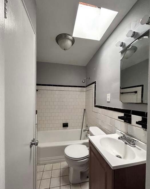 Building Photo - 2851 Edgecombe Cir N