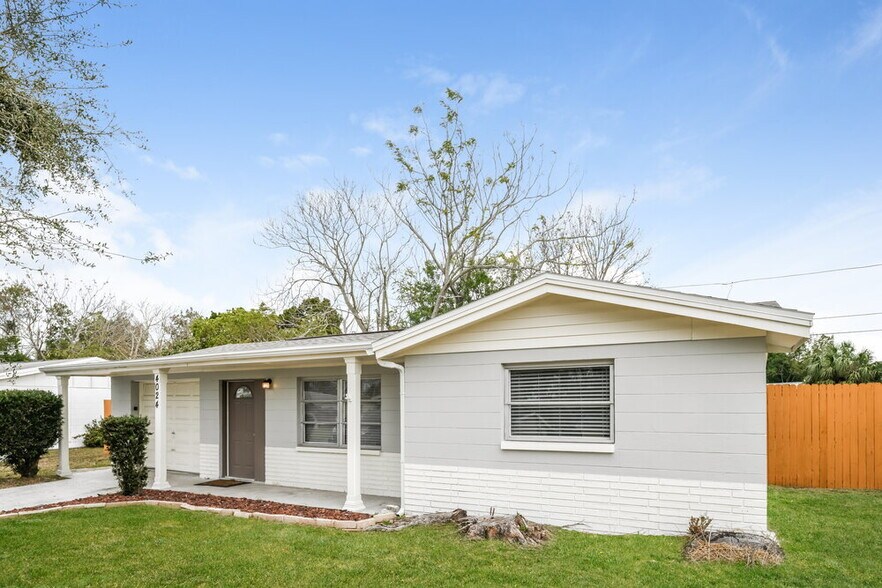 Building Photo - 4024 Cranbrook Pl