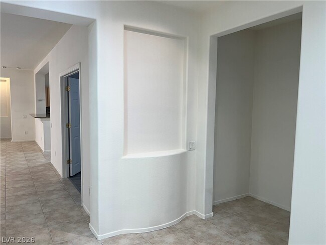 Building Photo - 10922 Moonbeam Glow Ln