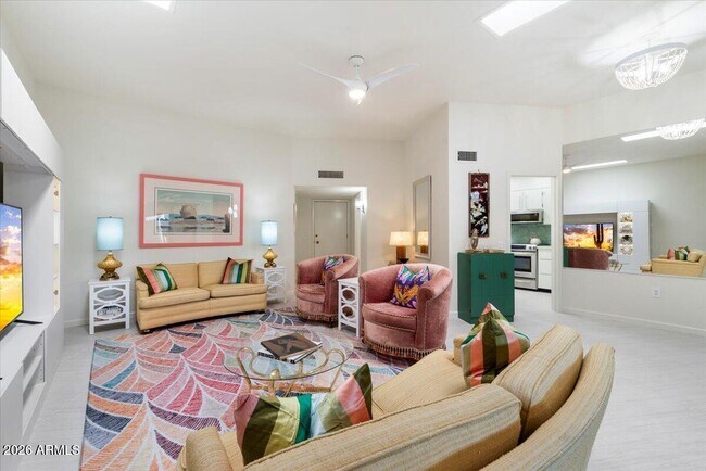 Building Photo - 10129 W Campana Dr