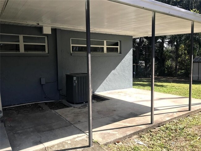 Building Photo - 8021 N Ola Ave