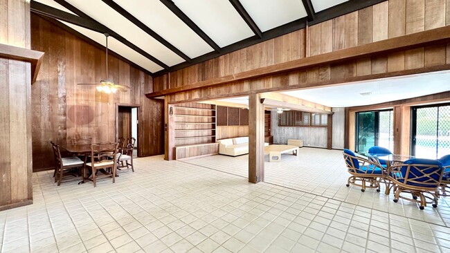 Building Photo - Prestigious Wailupe Circle - 5 BD/3.5 BA +...