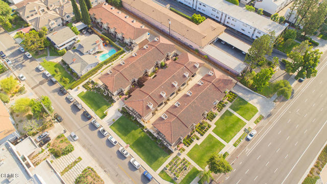Building Photo - 502 W Huntington Dr
