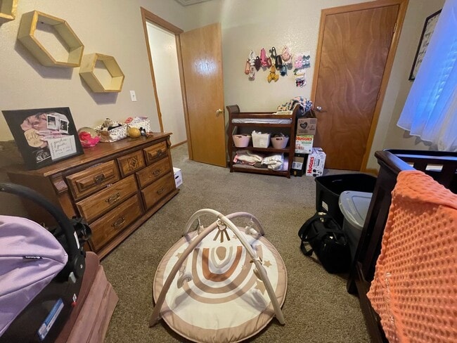 Building Photo - Beautiful 4 Bedroom Home in West Greeley – Available in May!