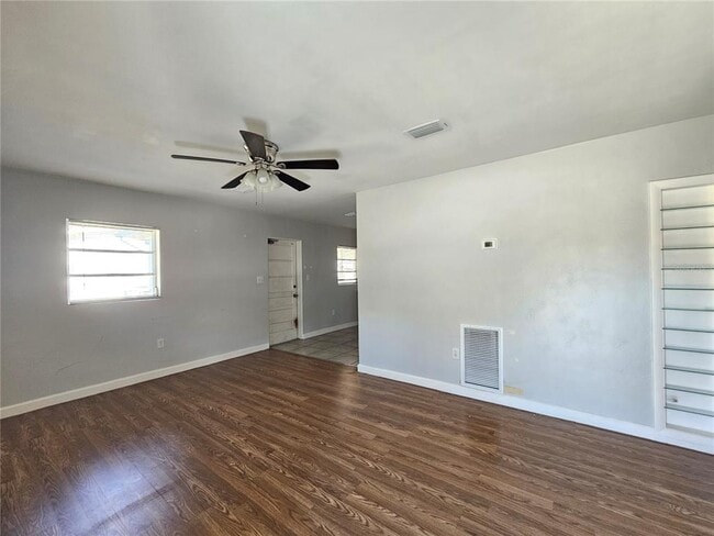 Building Photo - 3219 Decatur Ave