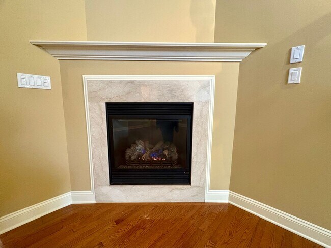 Building Photo - 3 bedroom 2.5 bathroom Townhome in Mount Joy!