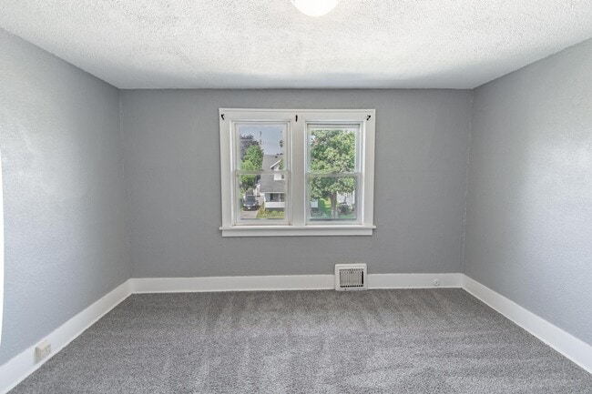 Building Photo - 7305 32nd Ave