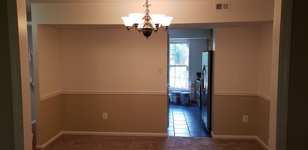 Building Photo - 9164 Broken Oak Pl