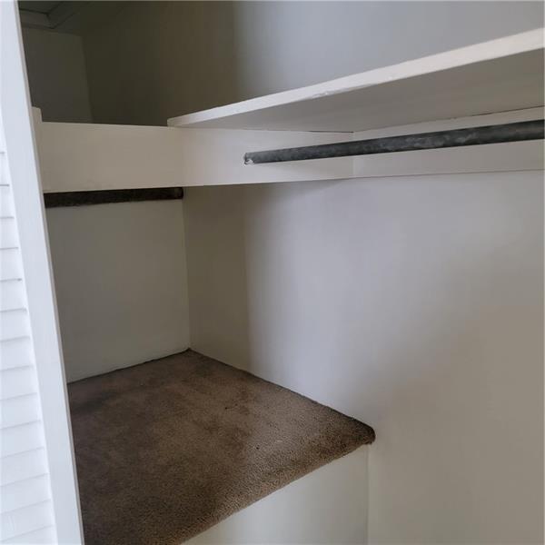 Building Photo - 890 Monaca Rd