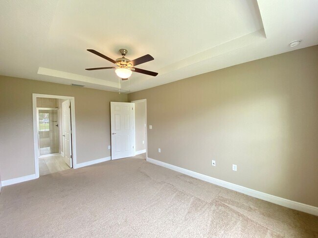 Building Photo - Marion Oaks - Welcome Home