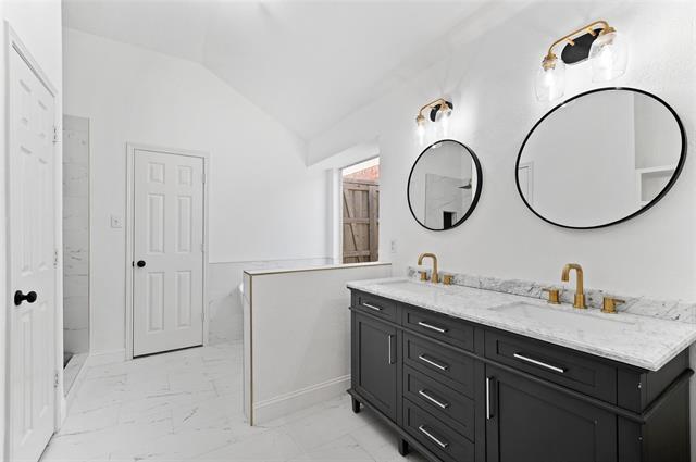 Building Photo - 5919 Vista Glen Ln