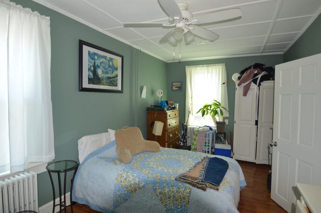 Building Photo - 19 Dixon St