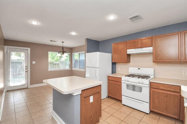 Building Photo - 5806 Sonoma Ridge