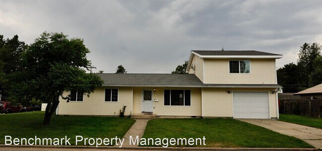Primary Photo - 4 br, 1 bath House - 224 S. 2nd Ave