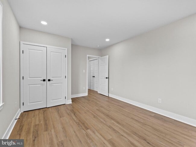 Building Photo - 116 2nd St