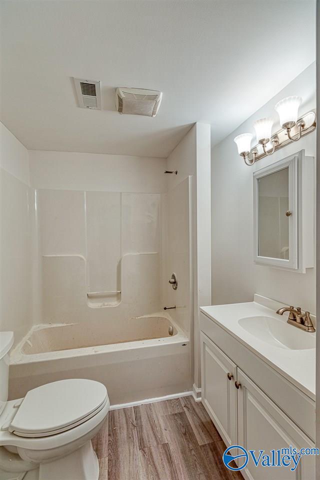 Building Photo - 2910 2nd Ave NW