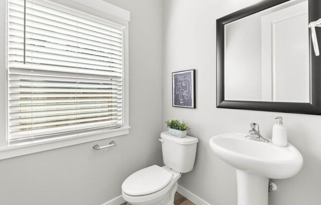 Building Photo - Brand New & Beautiful !  Holt Home-3 BR 2....