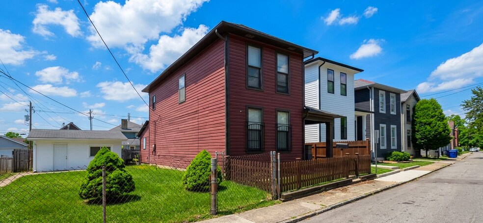 Building Photo - 1163 Say Ave