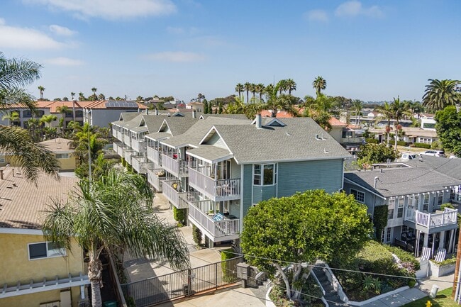 Building Photo - Carlsbad Village Furnished 2 bedroom/2 bath Long Term