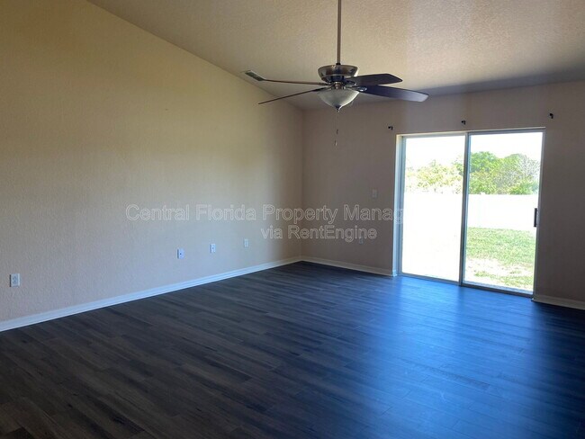 Building Photo - 250 Highland Meadows Ct