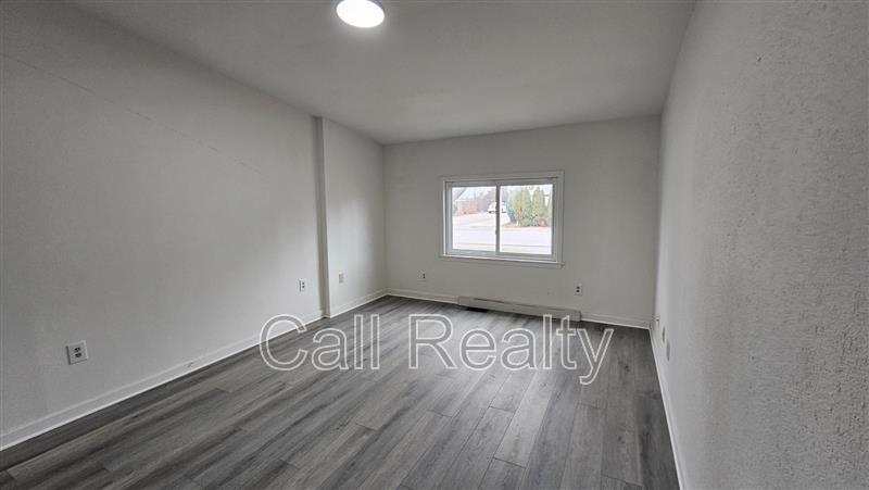 Building Photo - 224 N Conklin Rd