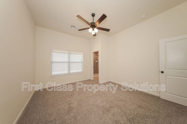 Building Photo - 19916 Stovall Dr