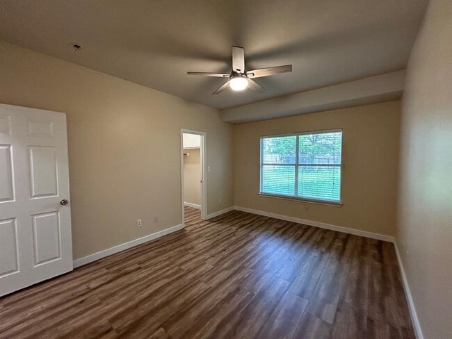 Building Photo - 8710 Weiser Dr