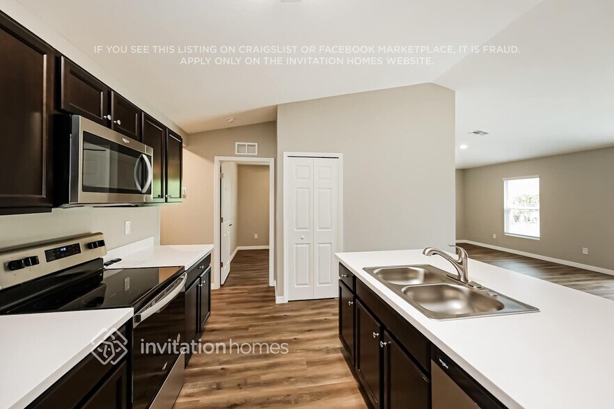Building Photo - 12076 Appleberg Cir