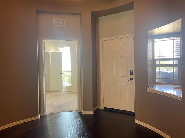 Building Photo - 9717 Delmonico Dr