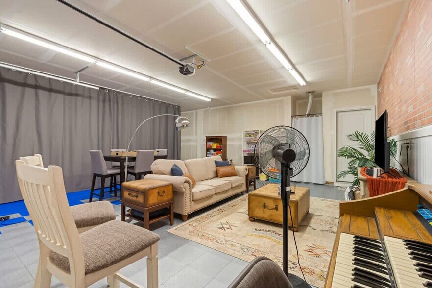 Building Photo - 3905 Winged Dove St