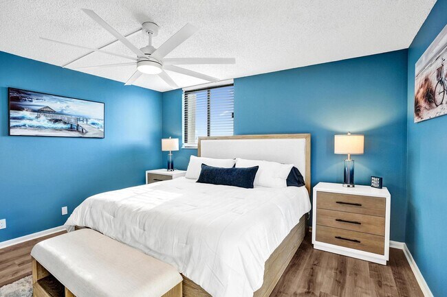 Building Photo - 300 Ocean Trail Way