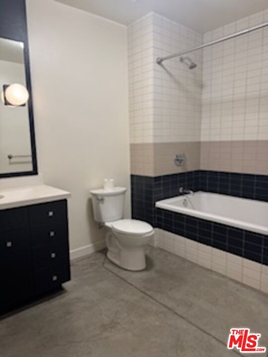 Building Photo - 527 Molino St