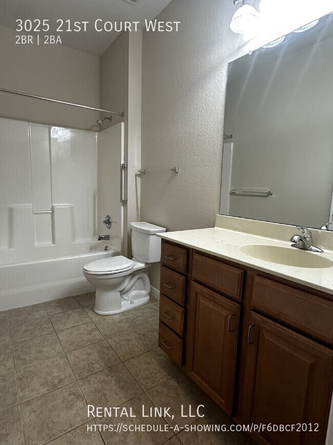 Building Photo - 3025 21 Ct W