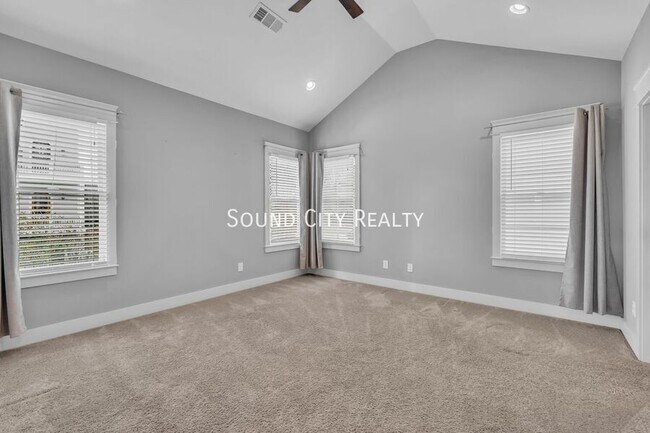 Building Photo - 1801 Sevier St