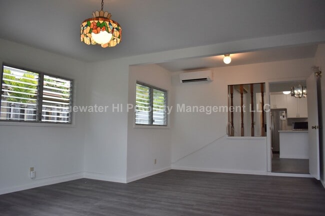 Building Photo - Enchanted Lake, Kailua 3 bedroom, 2 bath s...