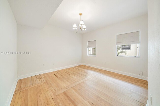 Building Photo - 726 Meridian Ave