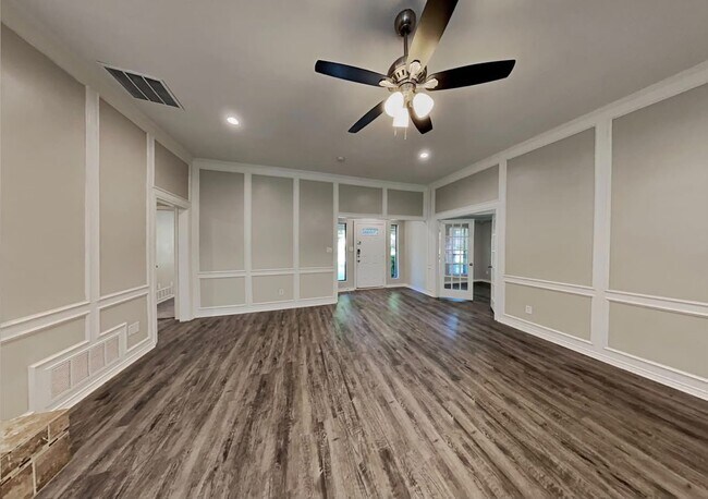 Building Photo - 614 Arbor Creek Dr