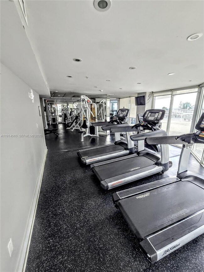 Building Photo - 6301 Collins Ave